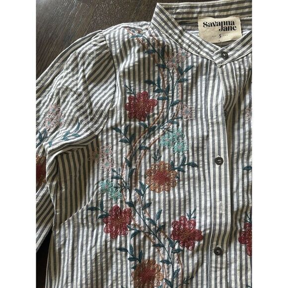 Savannah Jane Embroidered Floral Button Blouse Women’s Small Long Sleeve‎ NWT - Picture 4 of 7